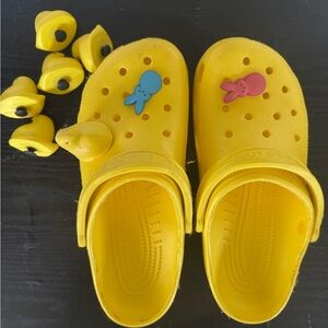 Crocs peeps clogs